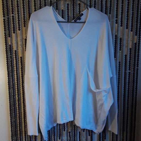 William B Tops - Chic William B. Knit Top